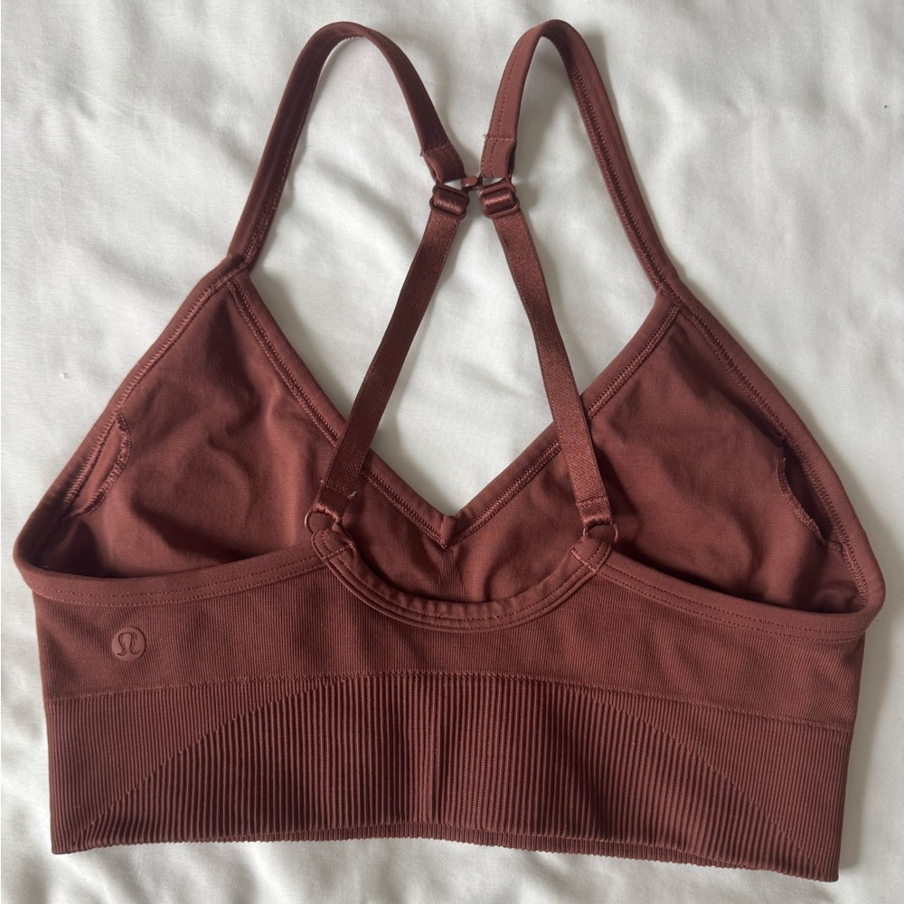 Lululemon sports bra - Picture 4 of 5